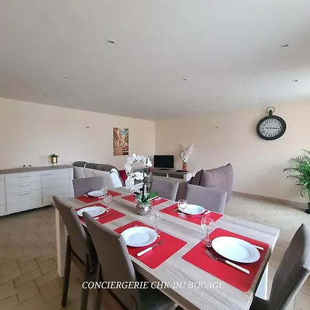 La Gilleraie De Campagne Proche Du Puy Dufou *