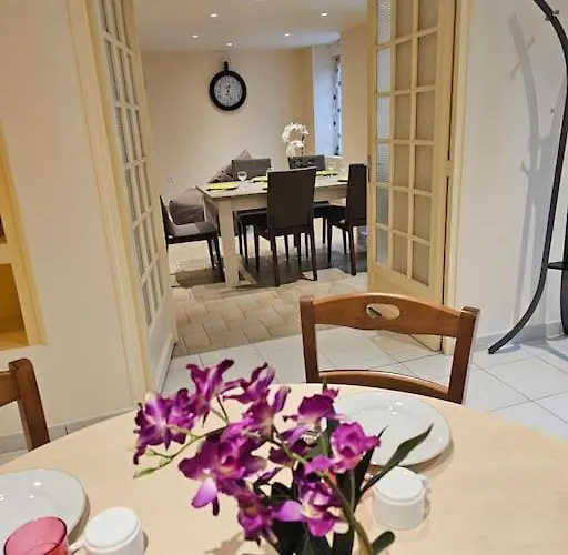 La Gilleraie De Campagne Proche Du Puy Dufou Hébergement de vacances *